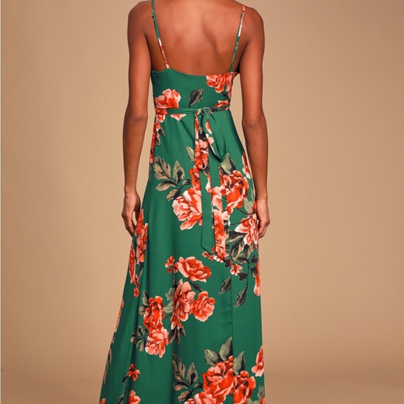 LuLu’s beautiful hunter green floral wrap dress! - Picture 2 of 6